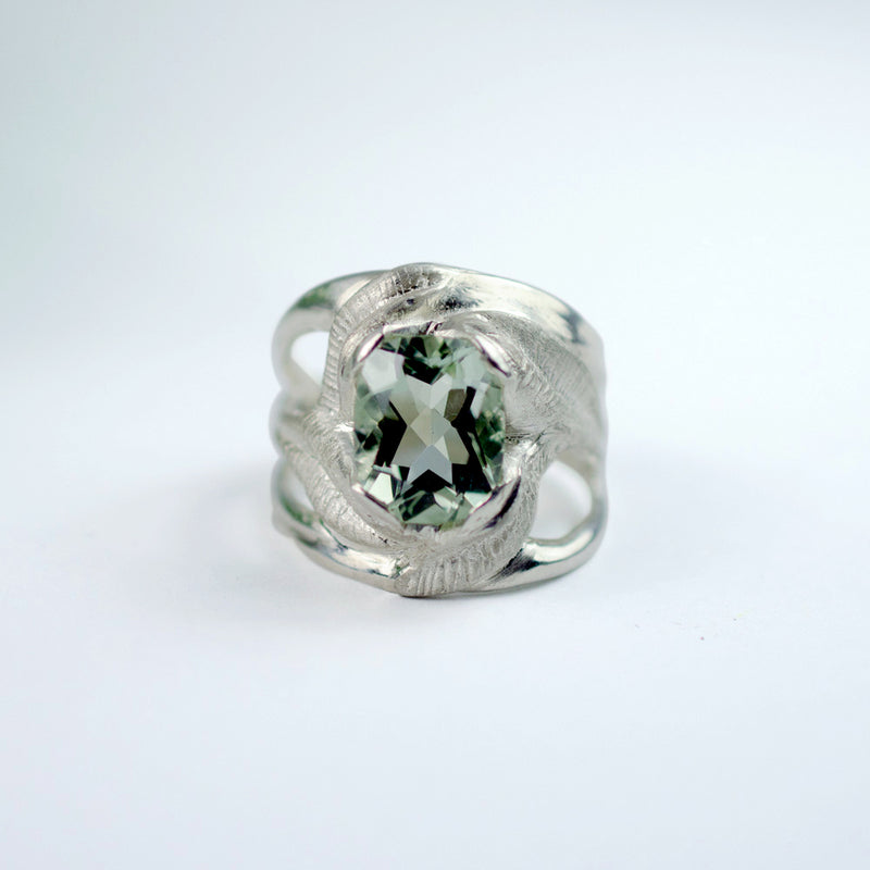 CAHIA Handcarved Botanical Ring with Gemstone - Victoria von Stein 